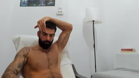 cuteeboy online show from 10-02-25, 05:47