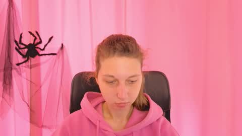 Elli online show from 11-04-25, 10:58