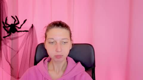 Elli online show from 11-10-25, 11:31