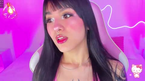 Snapshot of cuteezoe chatting on 10-14-25, 04:57 Zoe online show from 10-14-25, 04:57