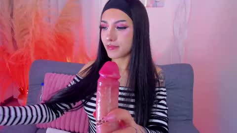 Snapshot of cuteezoe chatting on 11-17-25, 02:17 Zoe online show from 11-17-25, 02:17