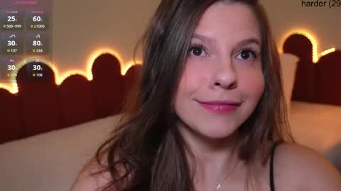 Snapshot of cutefacebigass chatting on 05-23-26, 06:45 Mia online show from 05-23-26, 06:45