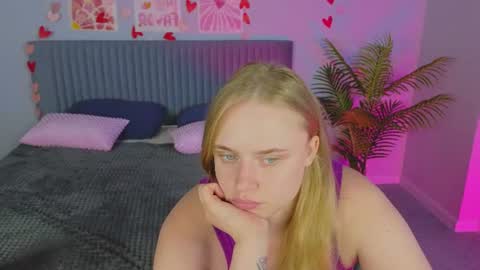 Amyy online show from 07-05-26, 01:01