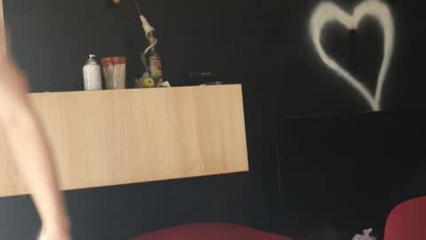 Snapshot of cutefitnessmodel chatting on 10-28-25, 09:35 cutemodel online show from 10-28-25, 09:35