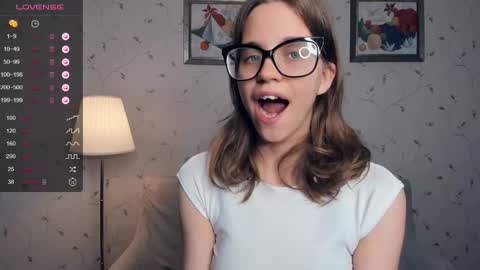 Snapshot of cutefluffy chatting on 09-21-25, 07:37 Melisa online show from 09-21-25, 07:37