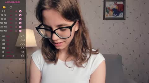 Snapshot of cutefluffy chatting on 09-23-25, 07:50 Melisa online show from 09-23-25, 07:50