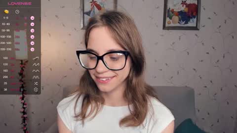 Snapshot of cutefluffy chatting on 10-14-25, 07:47 Melisa online show from 10-14-25, 07:47