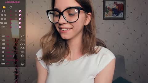 Snapshot of cutefluffy chatting on 10-16-25, 07:48 Melisa online show from 10-16-25, 07:48