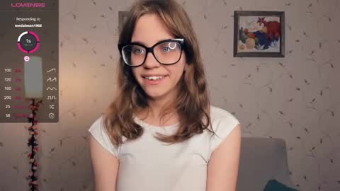 Snapshot of cutefluffy chatting on 10-22-25, 08:30 Melisa online show from 10-22-25, 08:30