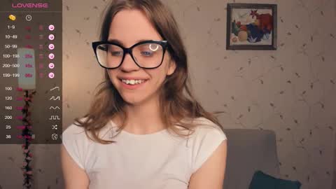 Snapshot of cutefluffy chatting on 10-24-25, 08:16 Melisa online show from 10-24-25, 08:16