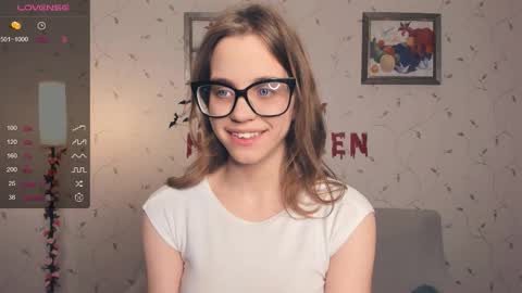 Snapshot of cutefluffy chatting on 10-28-25, 07:38 Melisa online show from 10-28-25, 07:38