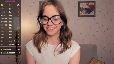 Snapshot of cutefluffy chatting on 11-02-25, 09:06 Melisa online show from 11-02-25, 09:06