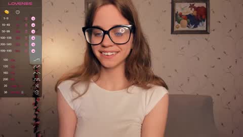 Snapshot of cutefluffy chatting on 11-04-25, 08:30 Melisa online show from 11-04-25, 08:30