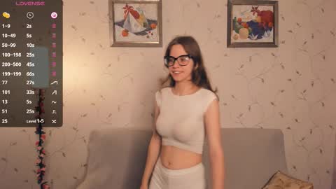 Snapshot of cutefluffy chatting on 11-08-25, 07:45 Melisa online show from 11-08-25, 07:45