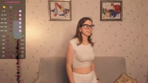 Snapshot of cutefluffy chatting on 11-09-25, 07:45 Melisa online show from 11-09-25, 07:45