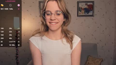 Snapshot of cutefluffy chatting on 12-03-25, 07:34 Melisa online show from 12-03-25, 07:34