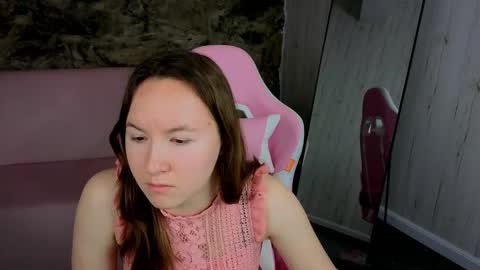 cuteglory online show from 02-05-26, 01:43