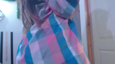 Snapshot of cutehaome chatting on 09-23-25, 08:39 haome online show from 09-23-25, 08:39