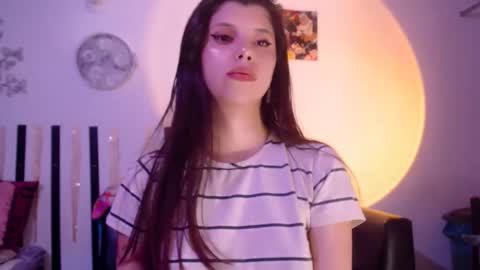 Snapshot of cutehaome chatting on 12-14-25, 02:17 haome online show from 12-14-25, 02:17