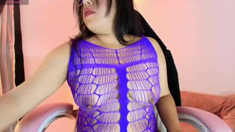 Snapshot of cutejess45 chatting on 06-05-26, 01:45 tell me jess online show from 06-05-26, 01:45