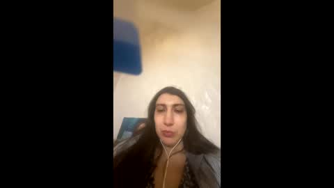 Snapshot of cutekattie chatting on 10-08-25, 08:45 cutekattie online show from 10-08-25, 08:45