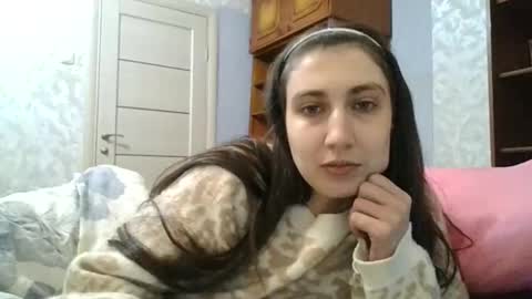 Snapshot of cutekattie chatting on 11-19-25, 08:47 cutekattie online show from 11-19-25, 08:47