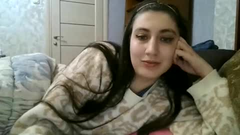 Snapshot of cutekattie chatting on 11-25-25, 02:06 cutekattie online show from 11-25-25, 02:06