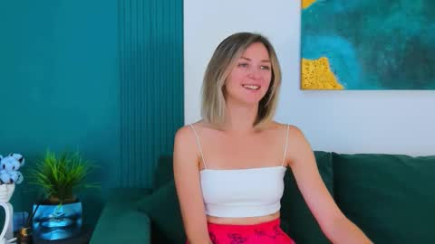 cutemirage online show from 09-22-25, 02:41