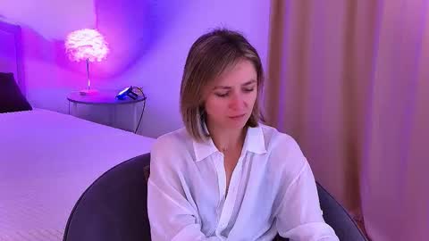 cutemirage online show from 10-19-25, 02:29