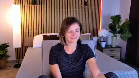 cutemirage online show from 05-24-26, 02:44