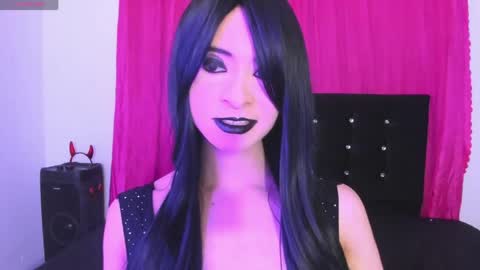 Snapshot of cutenaked_8 chatting on 06-08-26, 01:28 Natalie online show from 06-08-26, 01:28