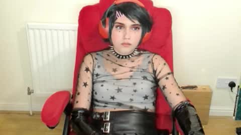 Snapshot of cutest_princess chatting on 04-25-26, 09:56 cutest_princess online show from 04-25-26, 09:56