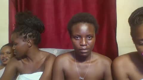 cutey_lunar online show from 02-25-25, 03:52