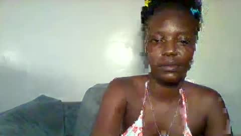 cutey_lunar online show from 10-05-25, 04:38