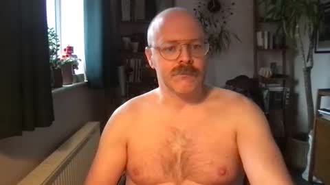 cutguyoncam online show from 12-20-25, 11:39