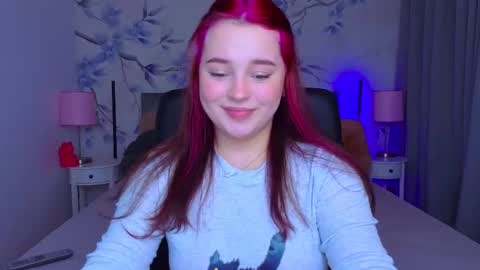 Snapshot of cutie__cutiee_ chatting on 11-13-25, 08:41 Nika online show from 11-13-25, 08:41