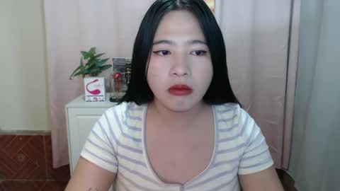 Snapshot of cutie_asianwoman chatting on 12-18-24, 06:35 cutie_asianwoman online show from 12-18-24, 06:35