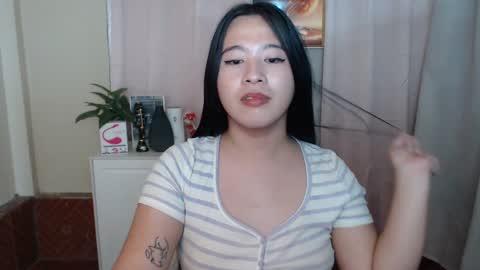 Snapshot of cutie_asianwoman chatting on 01-27-25, 10:16 cutie_asianwoman online show from 01-27-25, 10:16