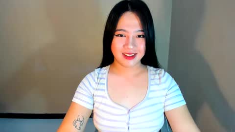 Snapshot of cutie_asianwoman chatting on 02-17-25, 07:10 cutie_asianwoman online show from 02-17-25, 07:10