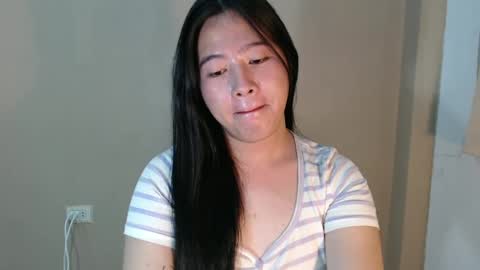 Snapshot of cutie_asianwoman chatting on 02-25-25, 02:14 cutie_asianwoman online show from 02-25-25, 02:14