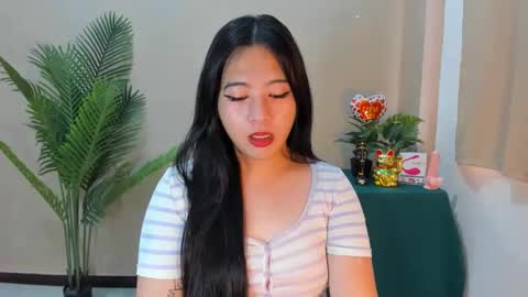 Snapshot of cutie_asianwoman chatting on 09-12-25, 05:40 cutie_asianwoman online show from 09-12-25, 05:40