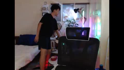 Neil Taylor online show from 12-02-25, 01:17