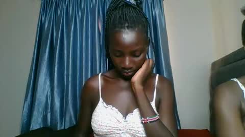 Snapshot of cutie_liqy chatting on 12-03-25, 09:07 Liqy online show from 12-03-25, 09:07