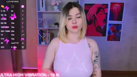 Snapshot of cutie_mili chatting on 02-17-25, 07:04 mili online show from 02-17-25, 07:04