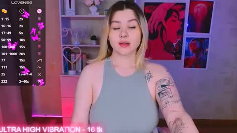 Snapshot of cutie_mili chatting on 02-23-25, 10:39 mili online show from 02-23-25, 10:39