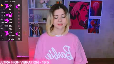 Snapshot of cutie_mili chatting on 03-05-25, 10:33 mili online show from 03-05-25, 10:33