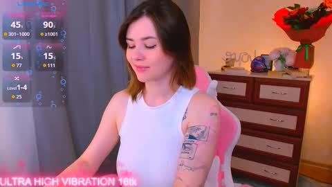 Snapshot of cutie_mili chatting on 09-29-25, 07:24 mili online show from 09-29-25, 07:24