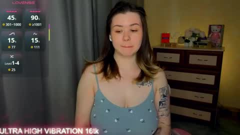 Snapshot of cutie_mili chatting on 05-12-26, 08:22 mili online show from 05-12-26, 08:22