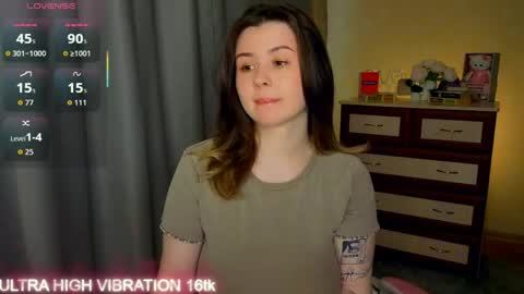 Snapshot of cutie_mili chatting on 05-14-26, 09:16 mili online show from 05-14-26, 09:16