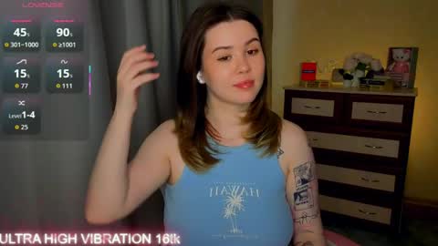 Snapshot of cutie_mili chatting on 05-15-26, 09:49 mili online show from 05-15-26, 09:49